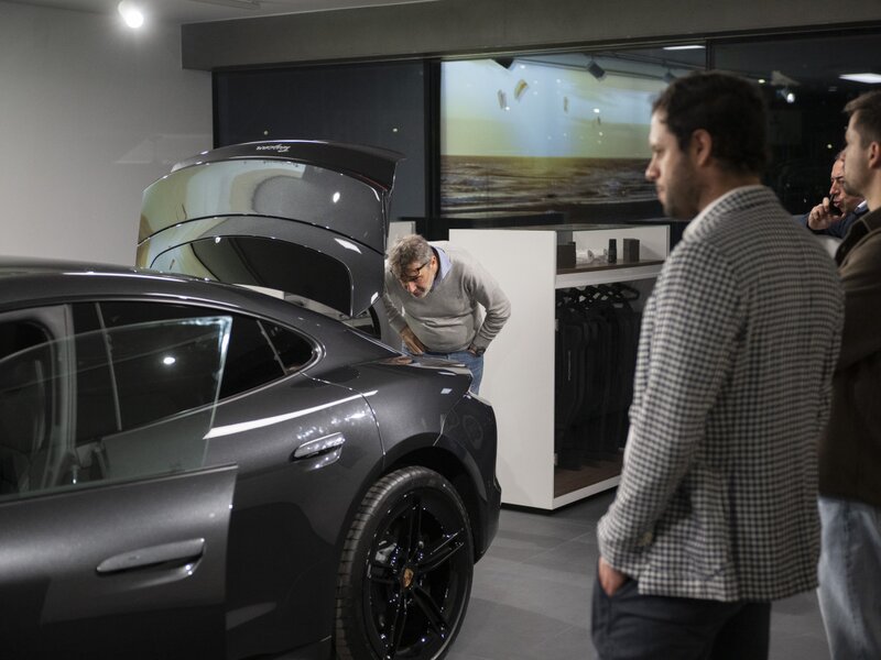 Presentazione Nuova Taycan - Centro Porsche Milano Nord