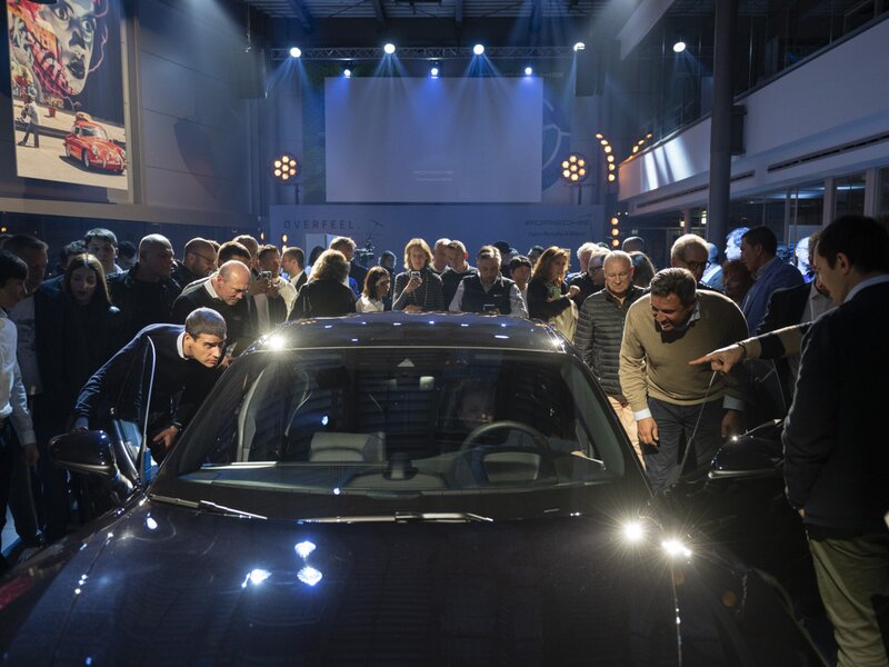 Presentazione Nuova Taycan - Centro Porsche Milano Nord