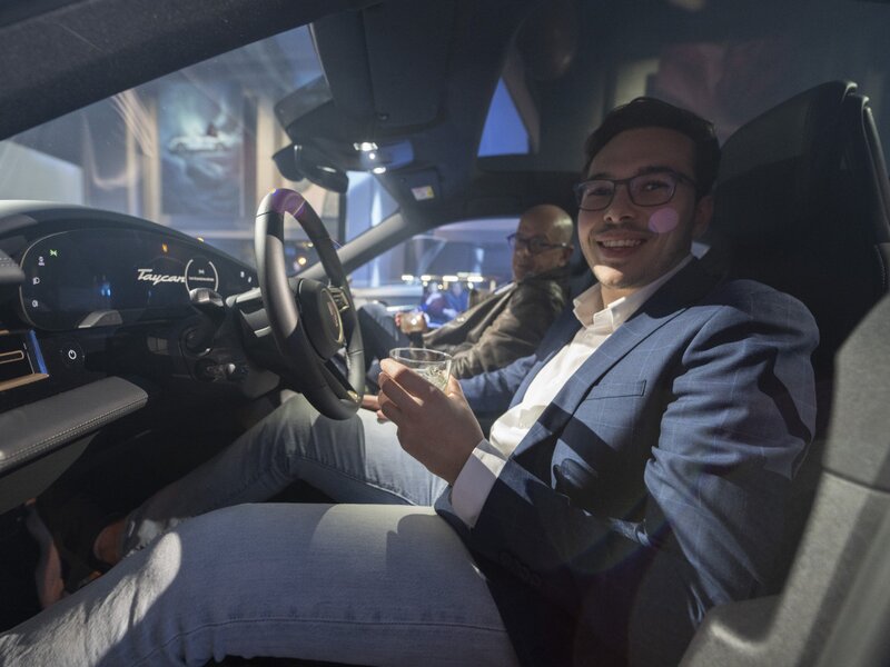 Presentazione Nuova Taycan - Centro Porsche Milano Nord