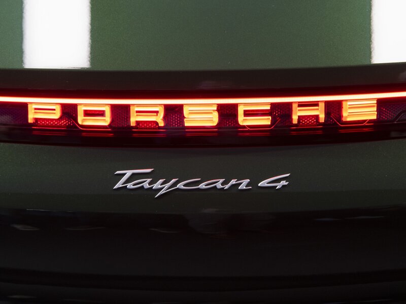 Presentazione Nuova Taycan - Centro Porsche Milano Nord